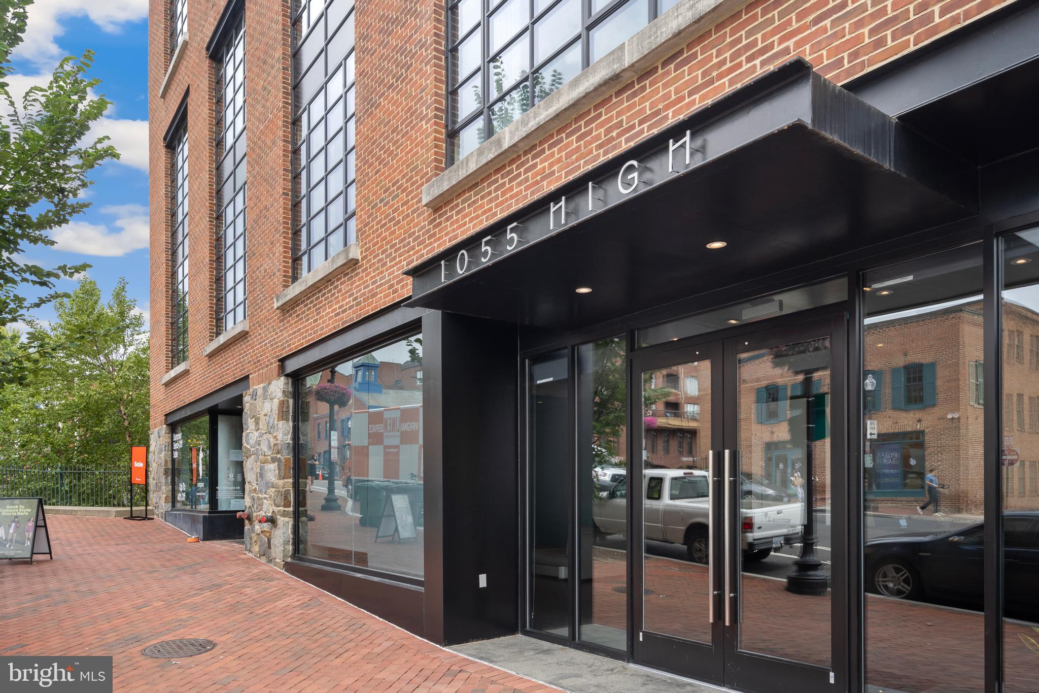 1055 Wisconsin Avenue Northwest, Unit 4E Washington, DC 20007 - Photo 3 of 58 Exterior