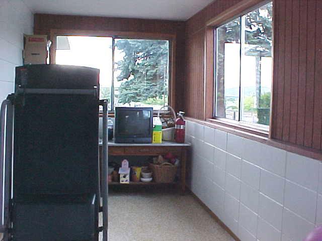 9240 Bittner Road Yakima, WA 98901 - Photo 3 of 9