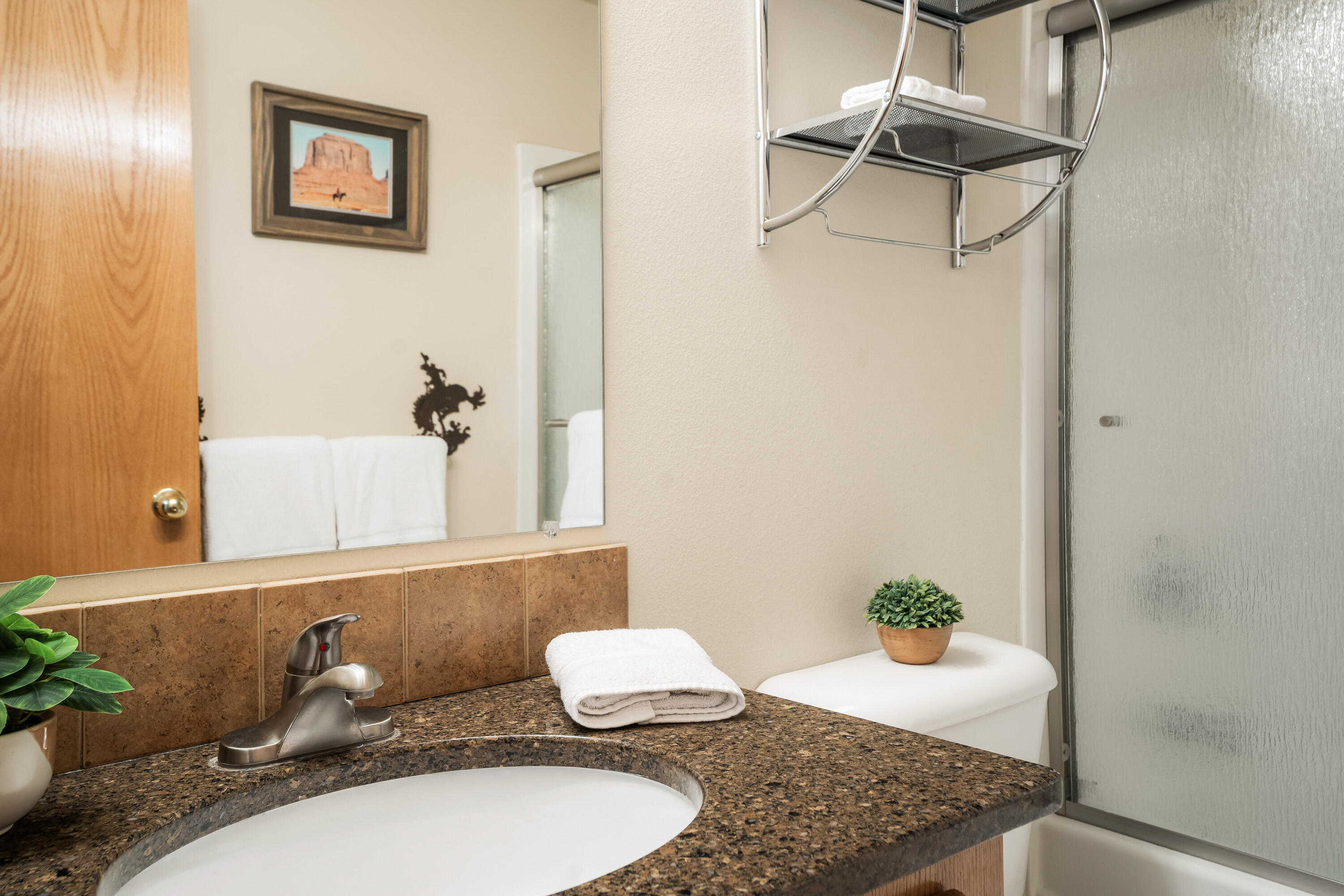 57711 Splitrock Lane, Unit 12 Sunriver, OR 97707 - Photo 14 of 21 Downstairs Full Guest Bathroom
