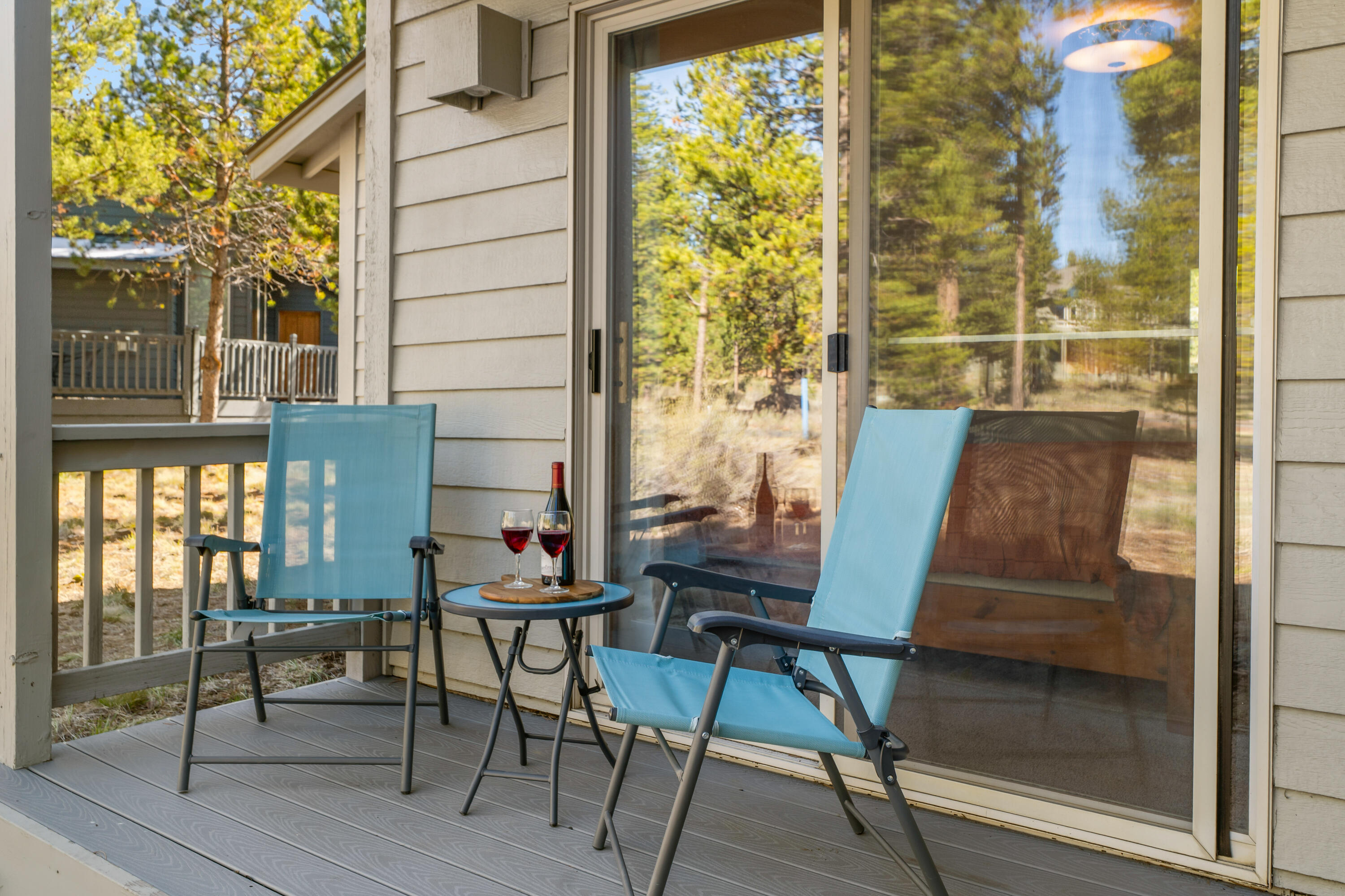 57711 Splitrock Lane, Unit 12 Sunriver, OR 97707 - Photo 18 of 21 Exterior Deck off Primary Suite
