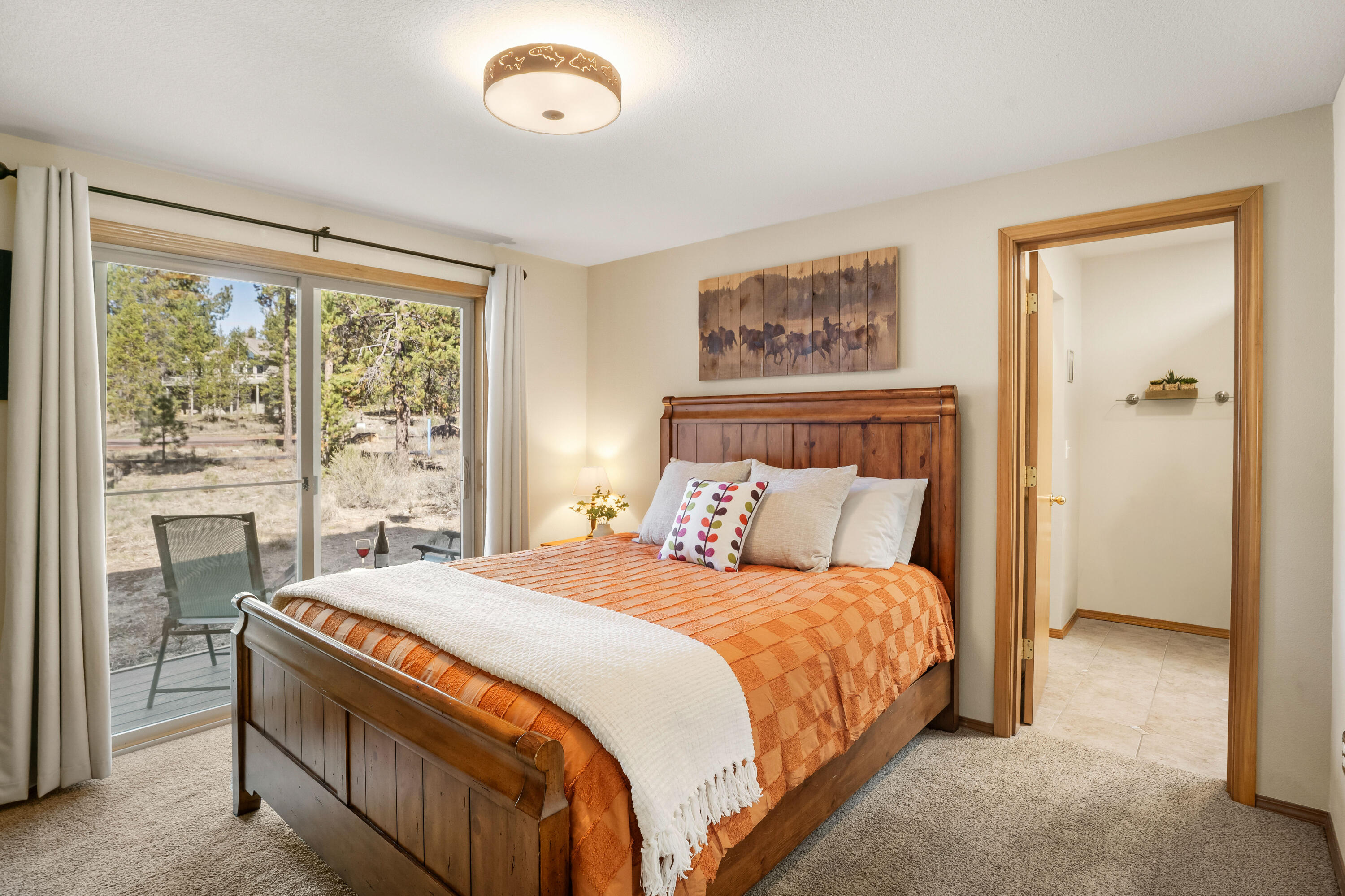 57711 Splitrock Lane, Unit 12 Sunriver, OR 97707 - Photo 9 of 21 Main Level Primary Bedroom