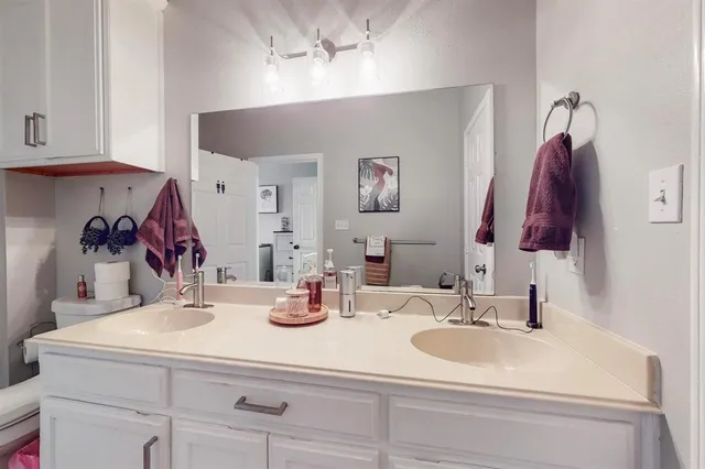 $439,000 | 8000 Arbor Avenue, Fort Worth, TX 76116