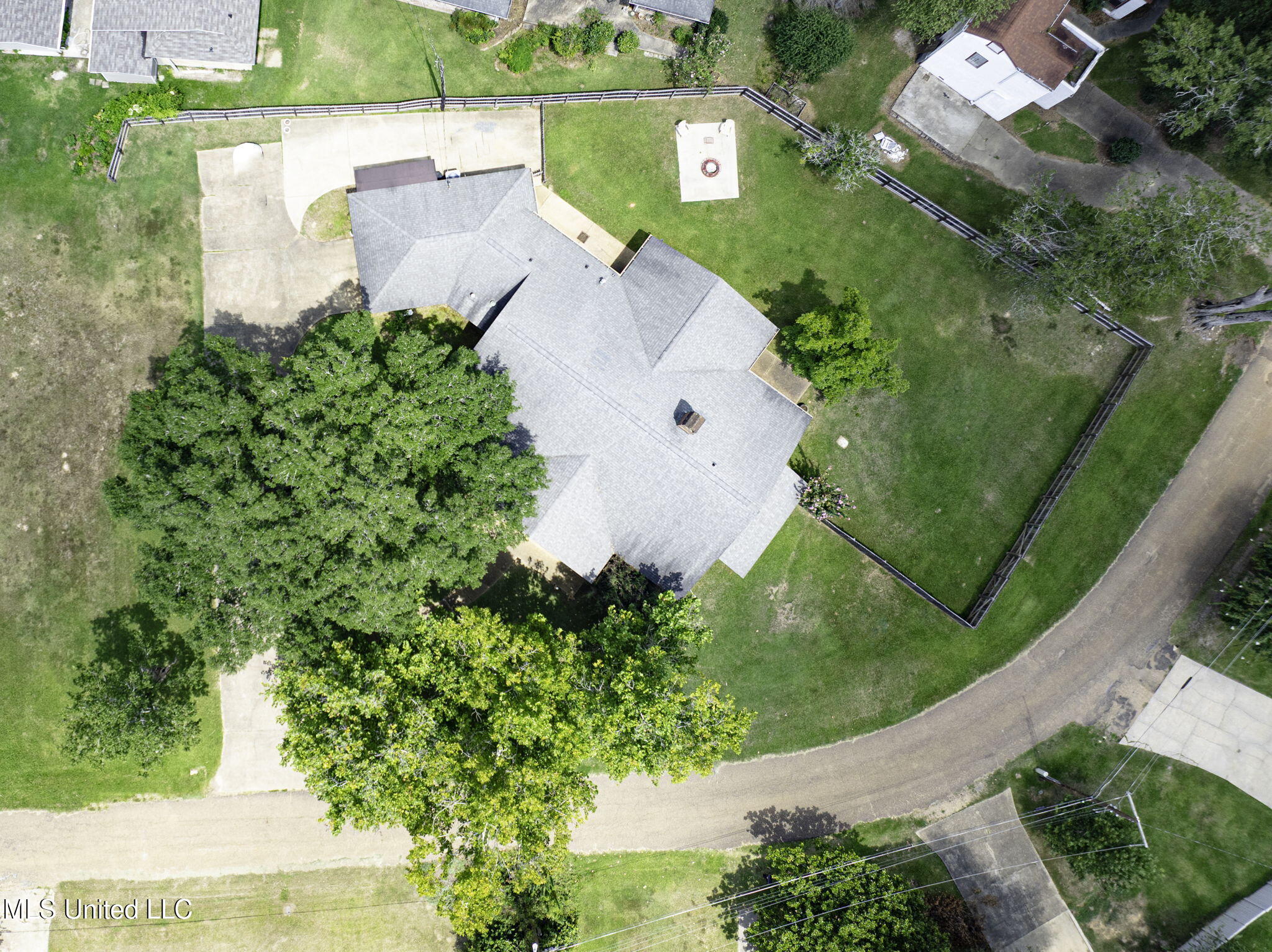 212 Harmony Street McComb, MS 39648 - Photo 4 of 23 4-web-or-mls-212 Harmony (22)