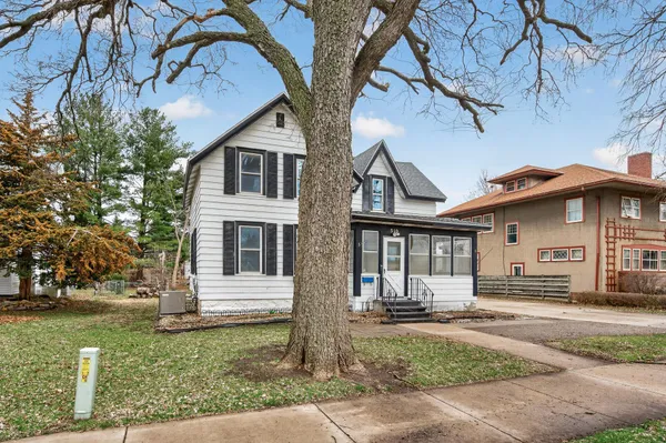 $194,000 | 510 5th Street Northwest, Faribault, MN 55021