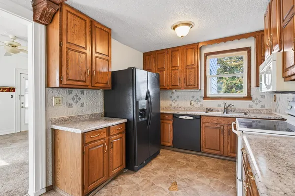 $194,000 | 510 5th Street Northwest, Faribault, MN 55021