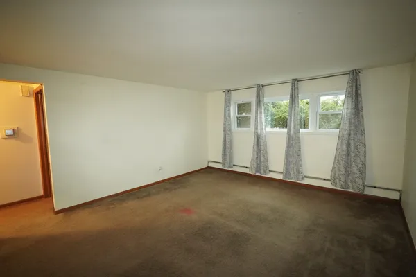 $1,625 | 347 Dalewood Avenue, Unit 5, Wood Dale, IL 60191