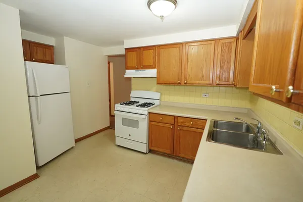 $1,625 | 347 Dalewood Avenue, Unit 5, Wood Dale, IL 60191