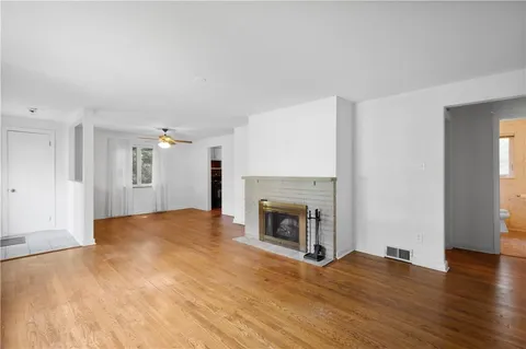 $299,900 | 3229 Arapahoe Road, Pittsburgh, PA 15241