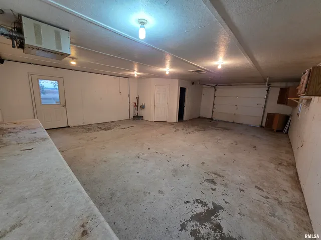 $364,900 | 14164 5 Points Road, Petersburg, IL 62675