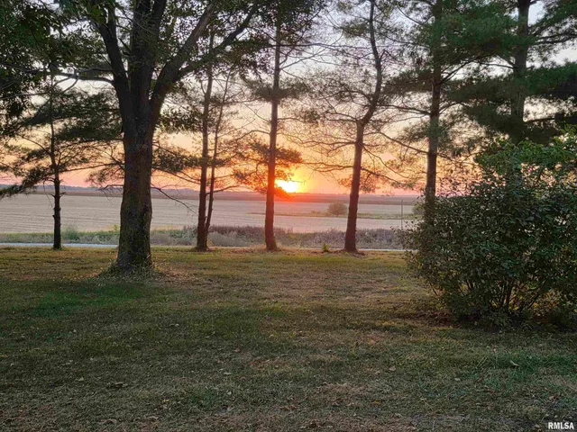 $364,900 | 14164 5 Points Road, Petersburg, IL 62675