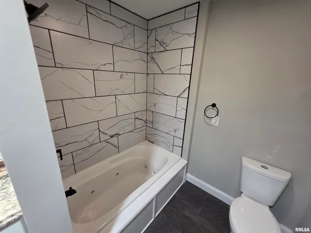 $364,900 | 14164 5 Points Road, Petersburg, IL 62675