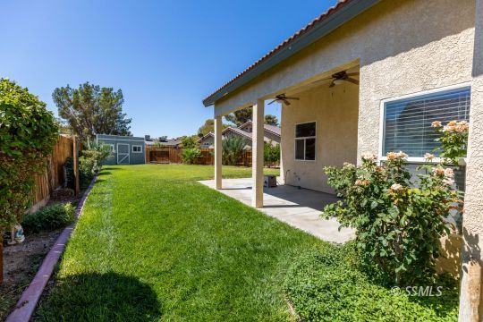 624 Pinon Court Ridgecrest, CA 93555 - Photo 42 of 46 a view of a house with backyard