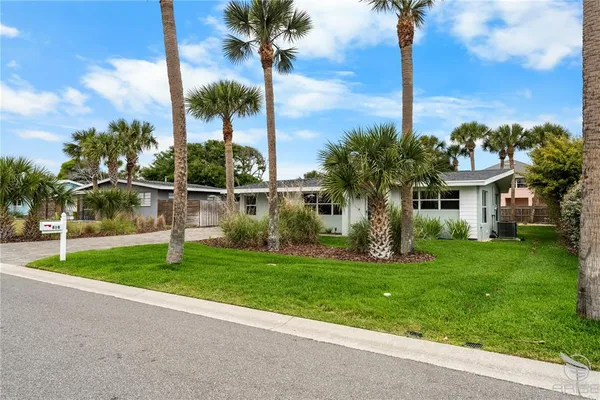 $779,000 | 818 Hope Avenue, New Smyrna Beach, FL 32169