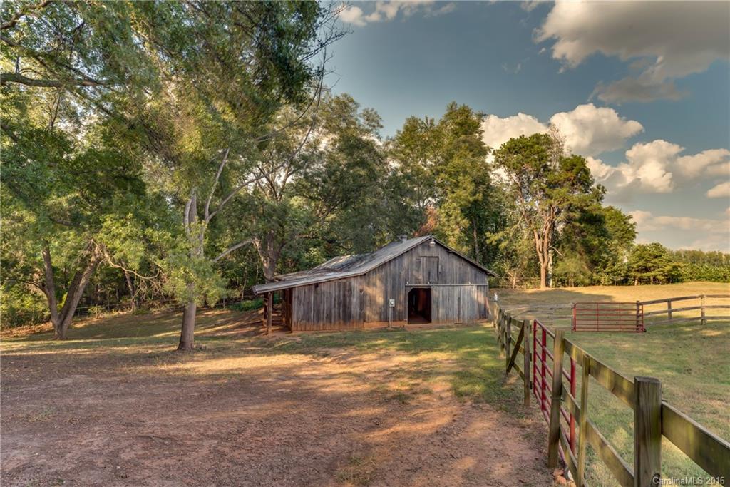 300 West Melvin Hill Road Columbus, NC 28722 - Photo 15 of 24 Gallery Image 15