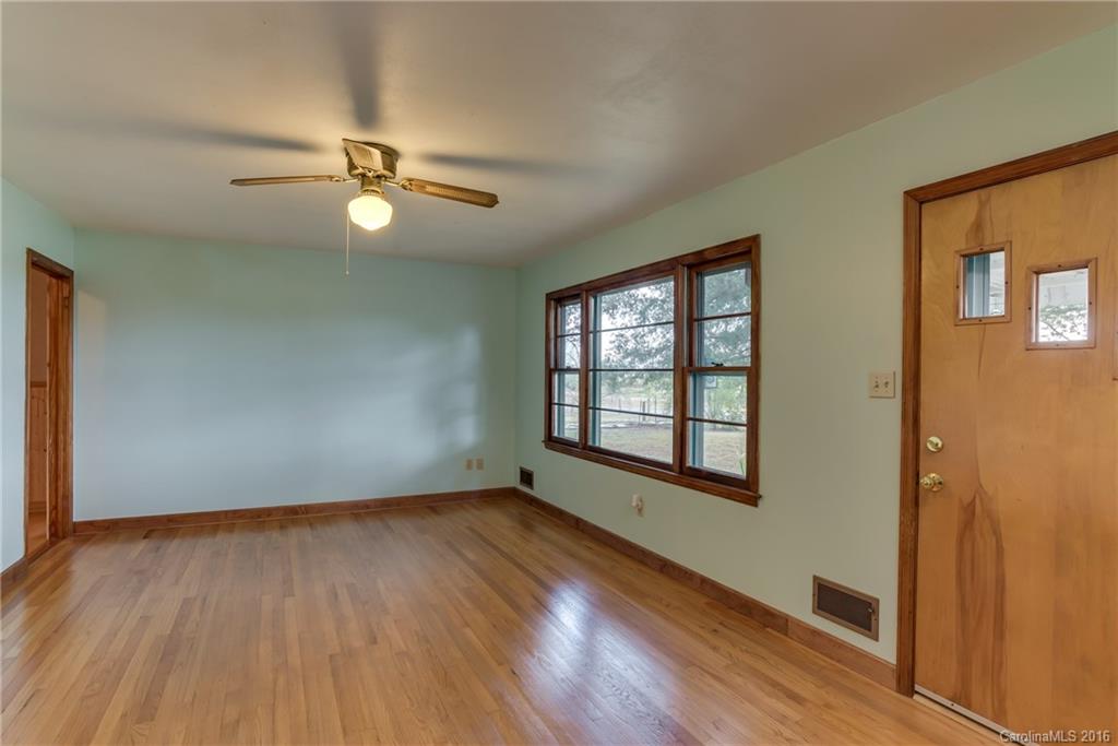 300 West Melvin Hill Road Columbus, NC 28722 - Photo 7 of 24 Gallery Image 7