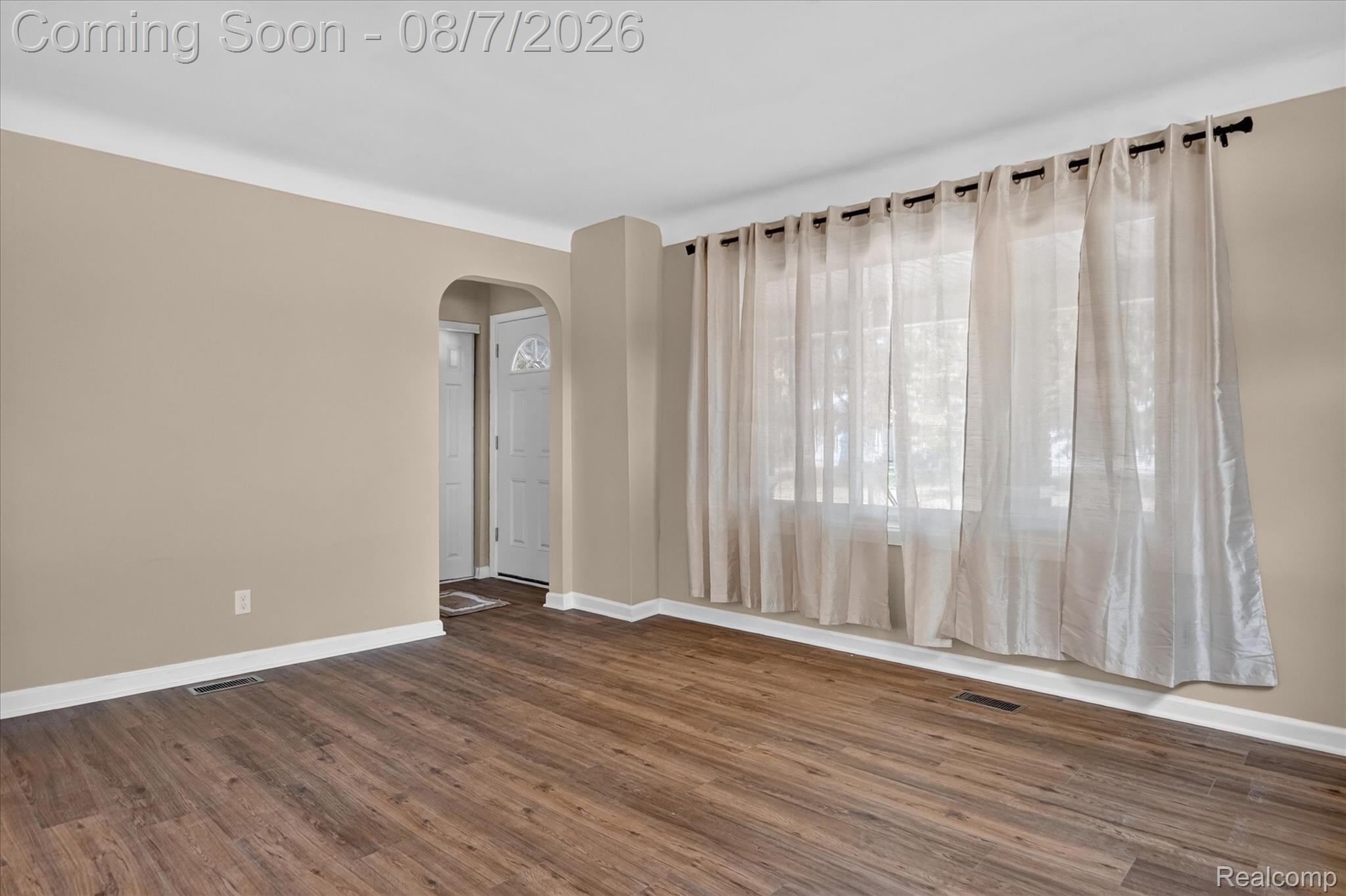 28264 Waltz Road New Boston, MI 48164 - Photo 7 of 43 Living Room with Lots of Natural Light