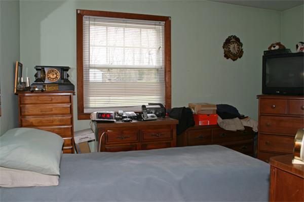 998 New Sherborn Road Athol, MA 01331 - Photo 8 of 10 a living room with furniture and a flat screen tv
