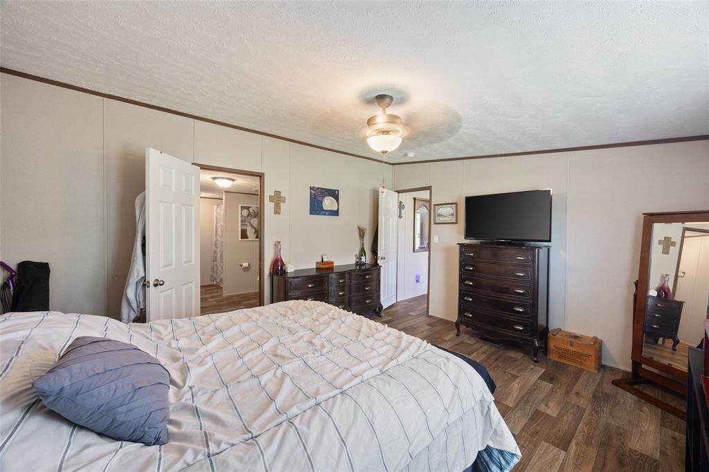 514 Blue Sky Court Springtown, TX 76082 - Photo 27 of 40