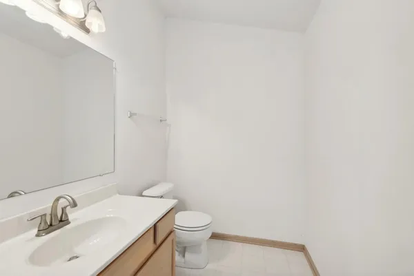 $2,500 | 2152 Newbury Lane, Delavan, WI 53115