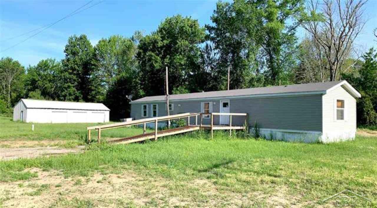 1431 North Coleman Road Shepherd, MI 48883 - Photo 3 of 3