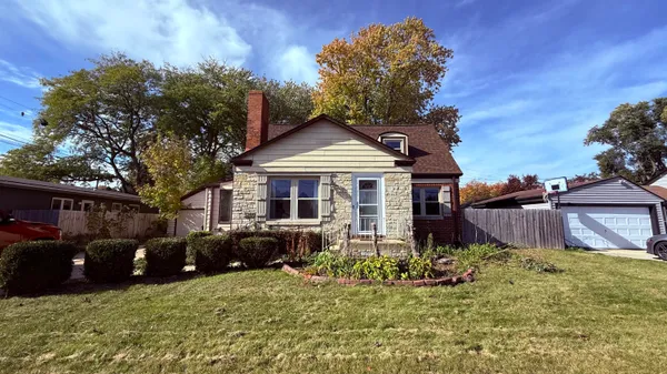 $282,500 | 3200 North Main Street, Racine, WI 53402