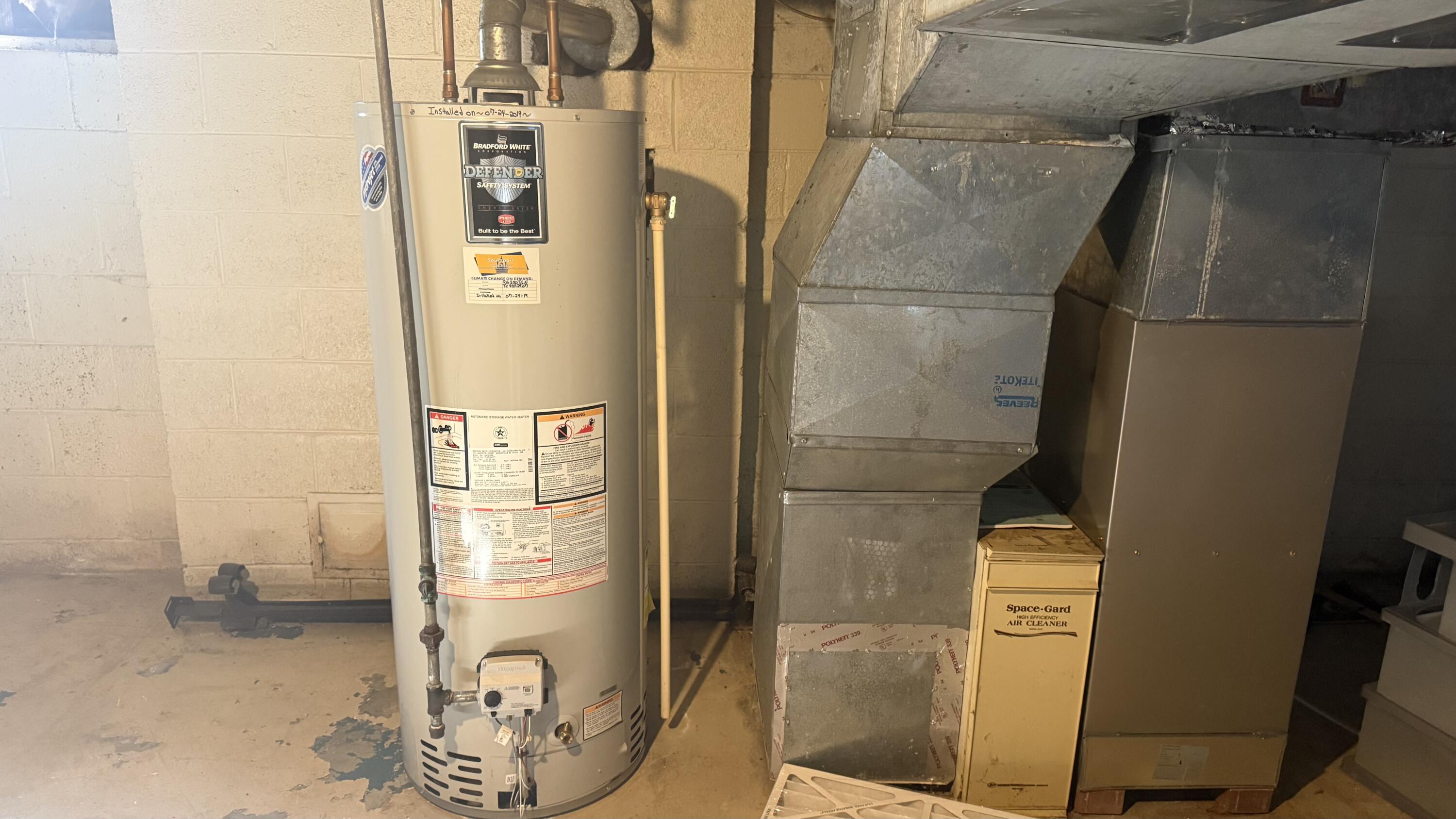 3200 North Main Street Racine, WI 53402 - Photo 26 of 33 IMG_2197