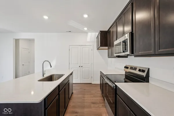 $399,999 | 2736 Evergreen Avenue, Plainfield, IN 46168