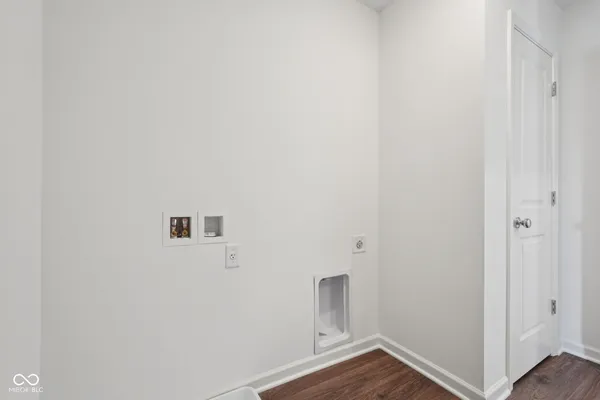 $399,999 | 2736 Evergreen Avenue, Plainfield, IN 46168