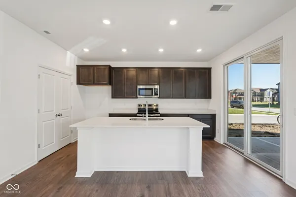 $399,999 | 2736 Evergreen Avenue, Plainfield, IN 46168