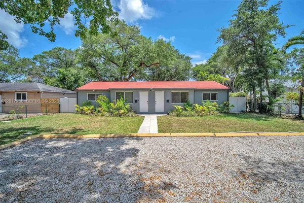 $2,600 | 1548 Northeast 131st Lane, Unit 1548, North Miami, FL 33161