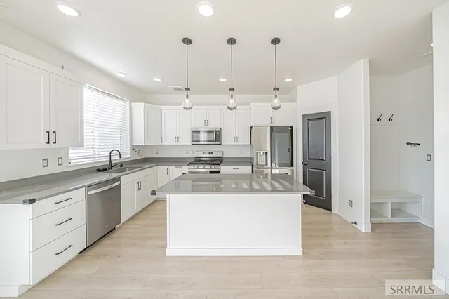 $469,999 | 2954 Sydney Idaho Falls, Idaho Falls, ID 83401