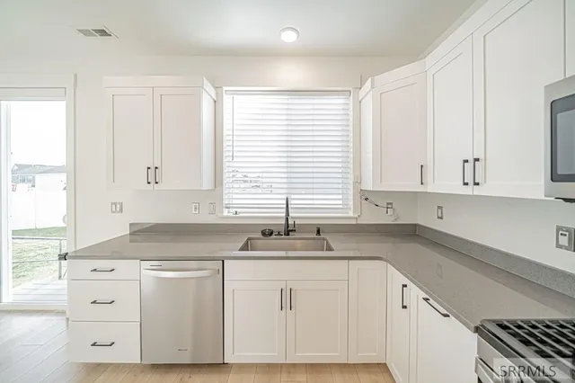 $469,999 | 2954 Sydney Idaho Falls, Idaho Falls, ID 83401