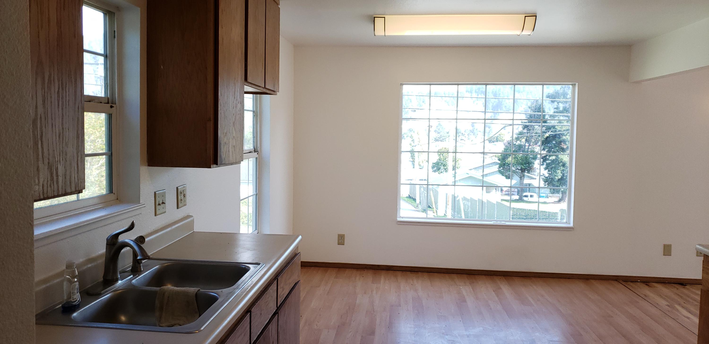 795 Pacific Avenue Rio Dell, CA 95562 - Photo 11 of 33
