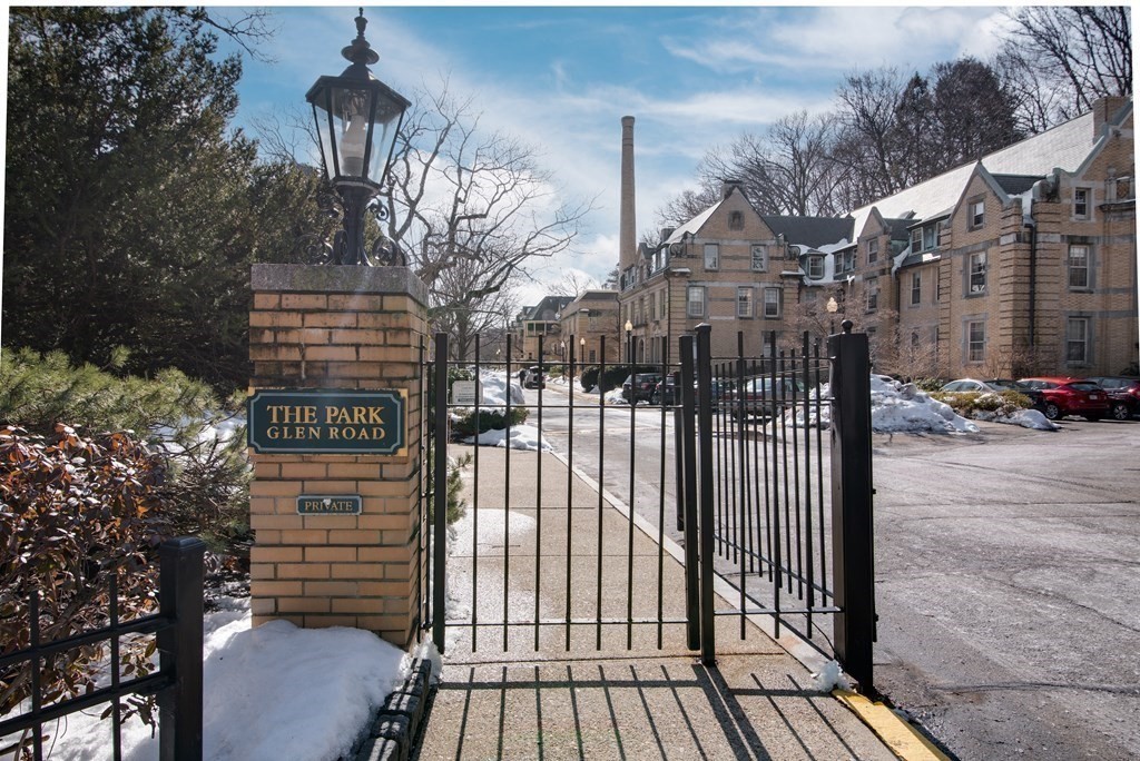 65 Glen Road, Unit H2 Brookline, MA 02445 - Photo 37 of 39