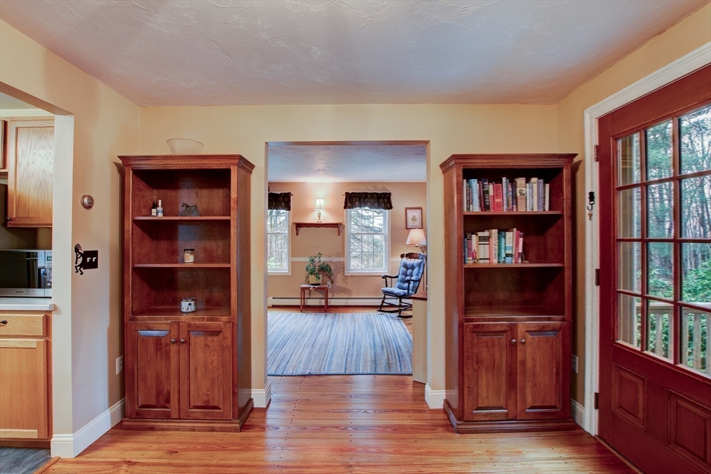 58 Castle Road Fitchburg, MA 01420 - Photo 12 of 38