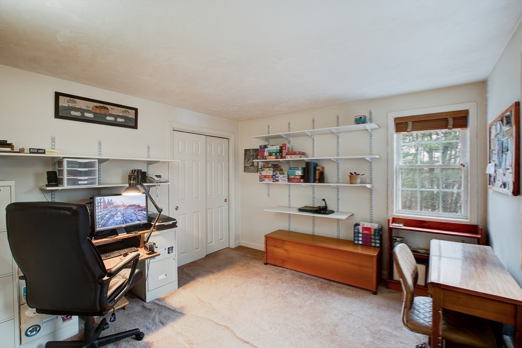 58 Castle Road Fitchburg, MA 01420 - Photo 27 of 38