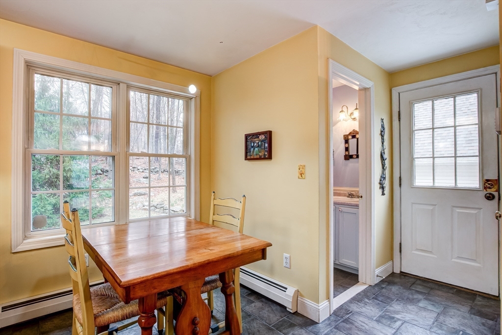 58 Castle Road Fitchburg, MA 01420 - Photo 7 of 38