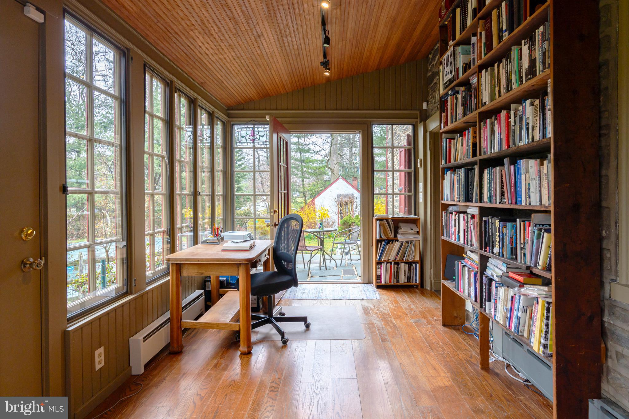 425 Roumfort Road Philadelphia, PA 19119 - Photo 17 of 34