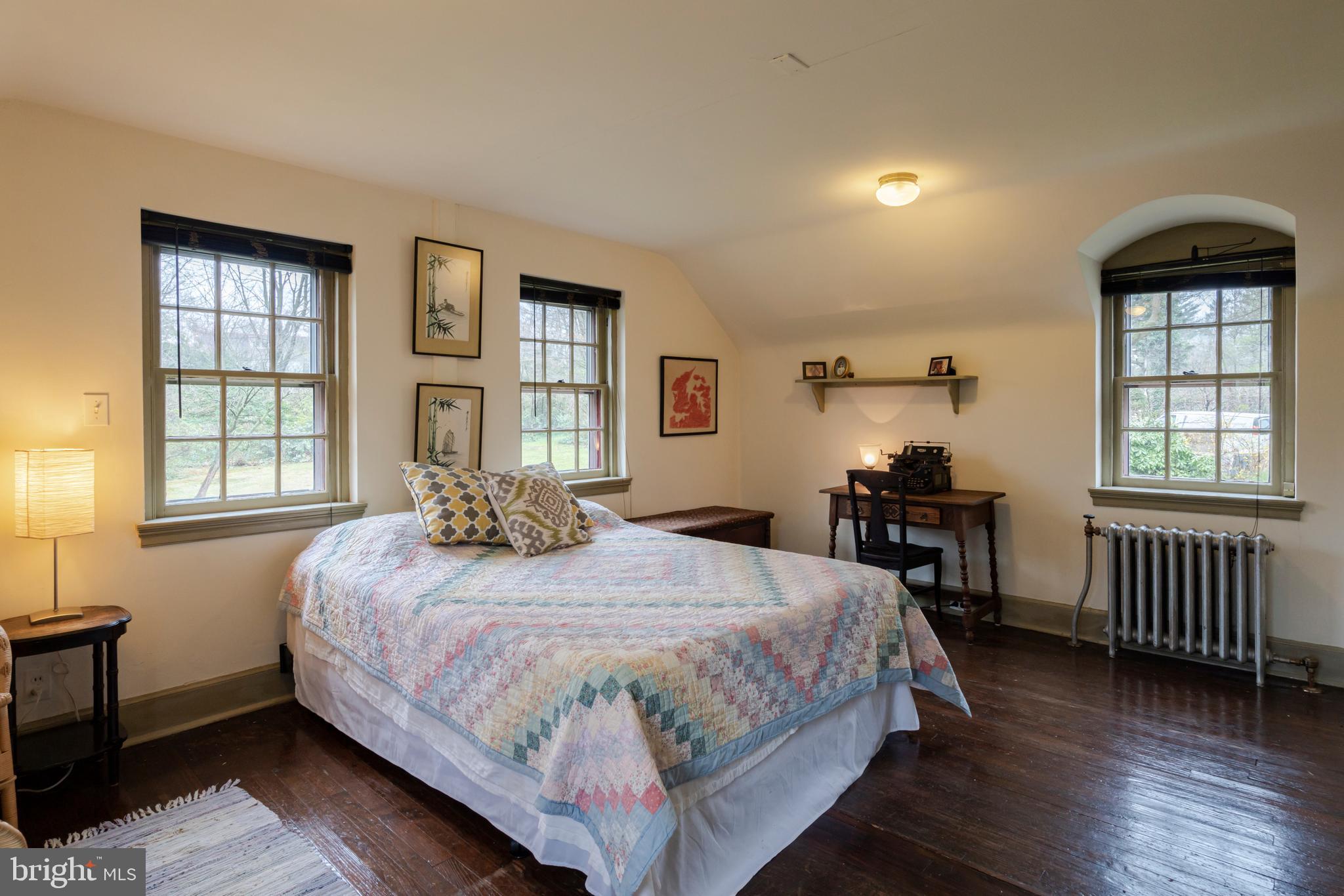 425 Roumfort Road Philadelphia, PA 19119 - Photo 8 of 34