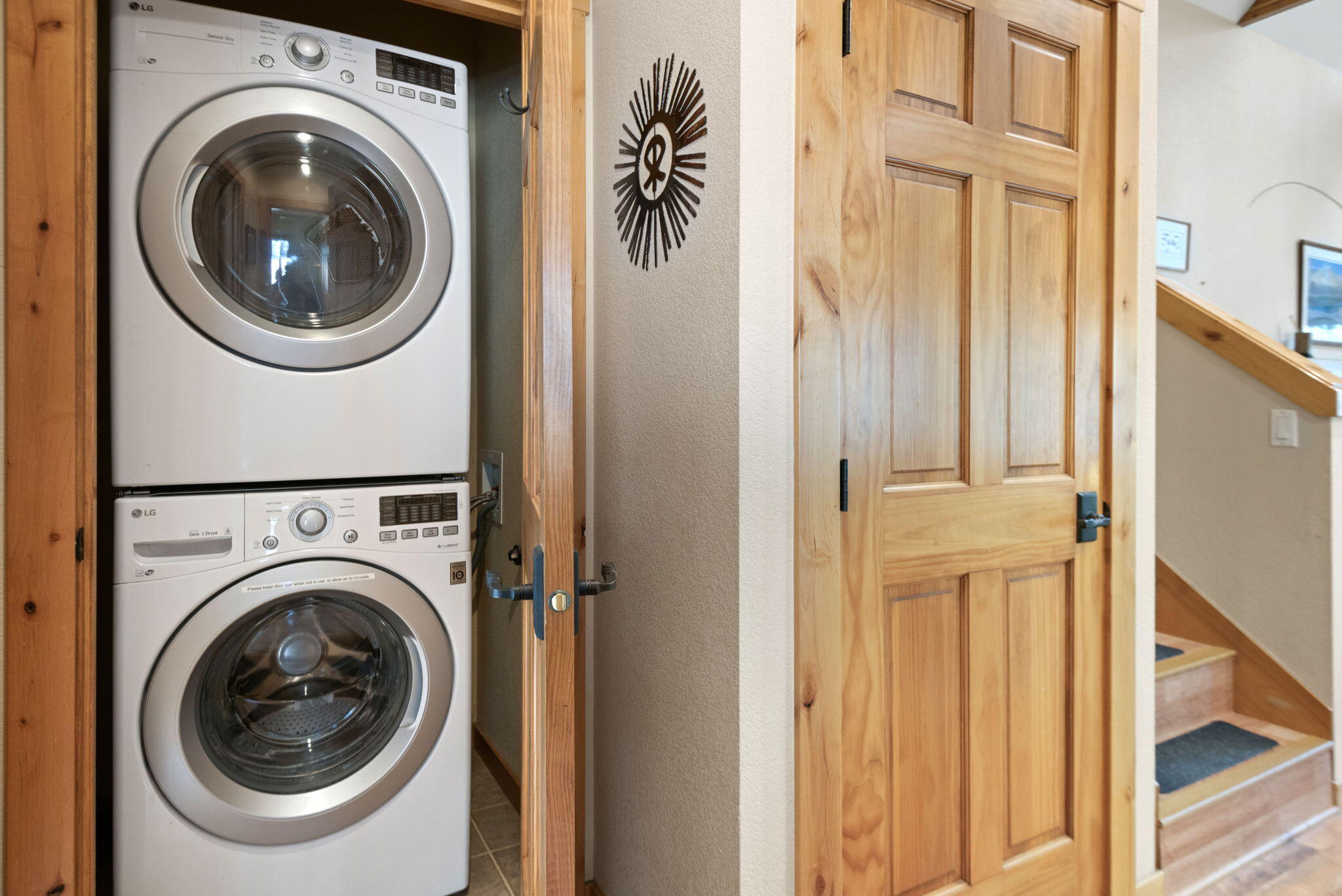 16903 Covina Road Bend, OR 97707 - Photo 14 of 31 Laundry