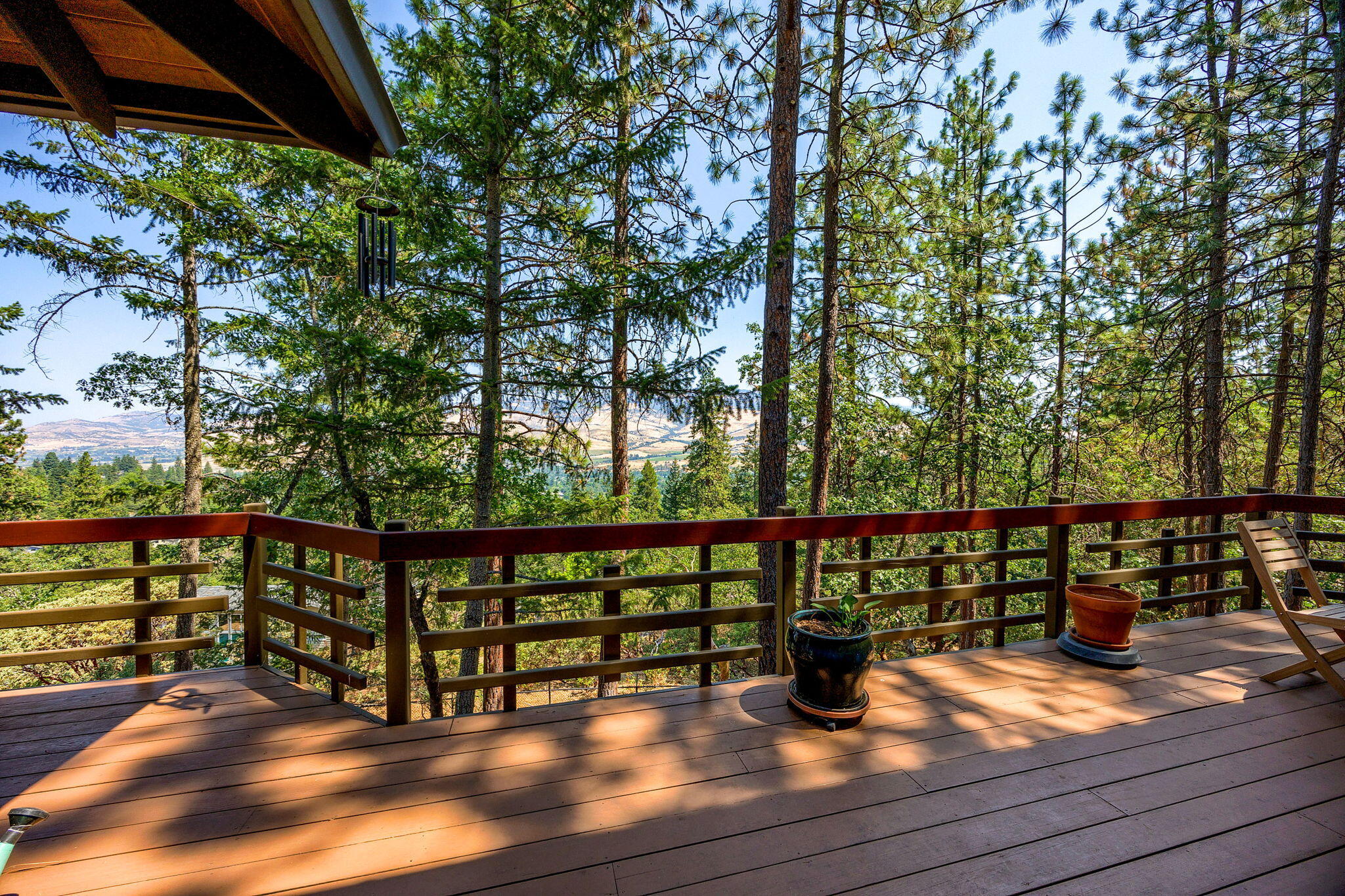 375 Ashland Loop Road Ashland, OR 97520 - Photo 3 of 64 ApxALR (18)