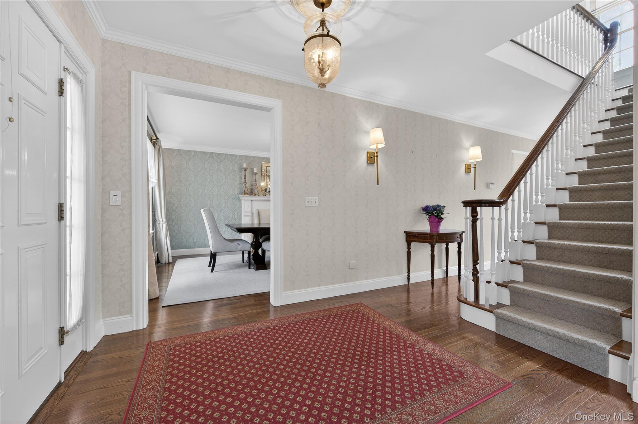 1862 Muttontown Road Syosset, NY 11791 - Photo 5 of 33