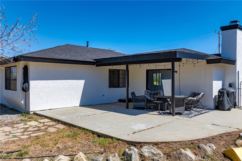 21921 Fig Court Tehachapi, CA 93561 - Photo 33 of 44 a view of a house with patio