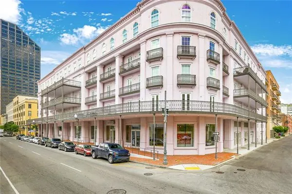 $3,500 | 700 Magazine Street, Unit 515, New Orleans, LA 70130