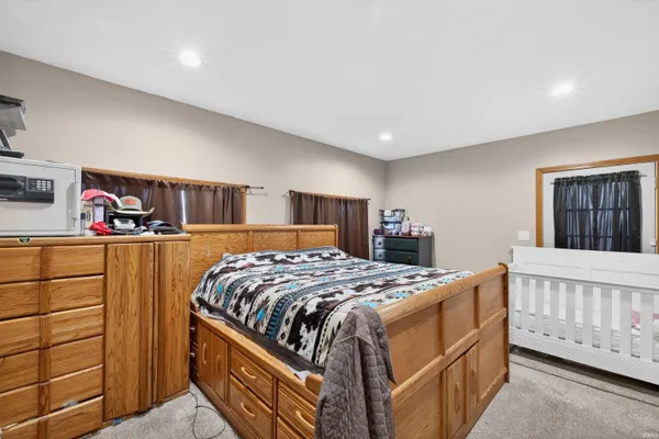 $400,000 | 11267 East Main Street, Owensburg, IN 47453
