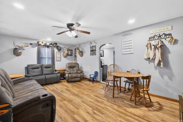 $400,000 | 11267 East Main Street, Owensburg, IN 47453