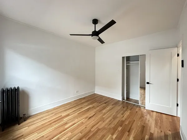 $2,727 | 639 West Cornelia Avenue, Unit 2S, Chicago, IL 60657