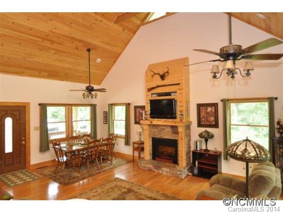 747 Meadow Crest Road Tryon, NC 28782 - Photo 9 of 24