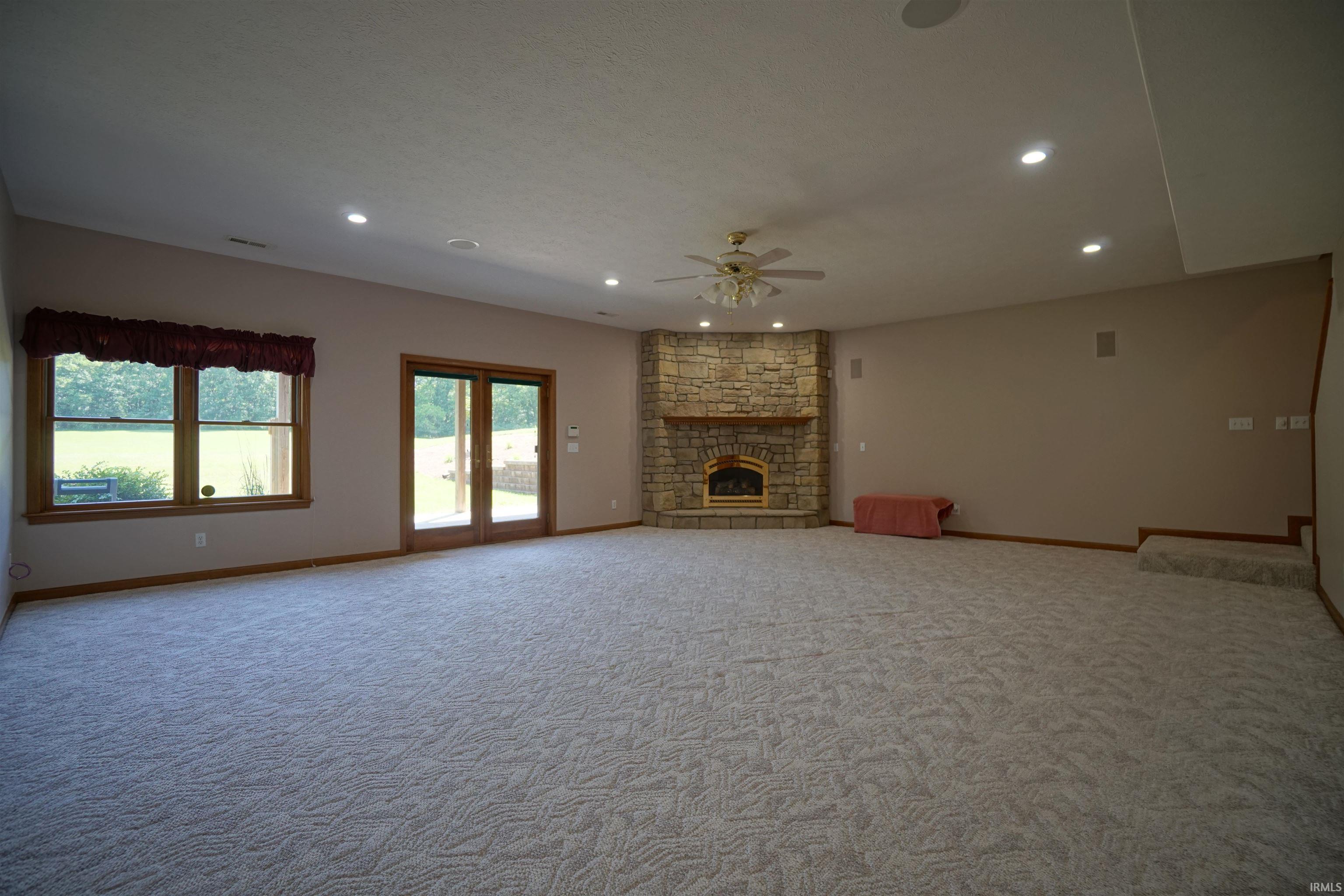 2572 North Fox Farm Road Warsaw, IN 46580 - Photo 16 of 36 Gallery Image 16