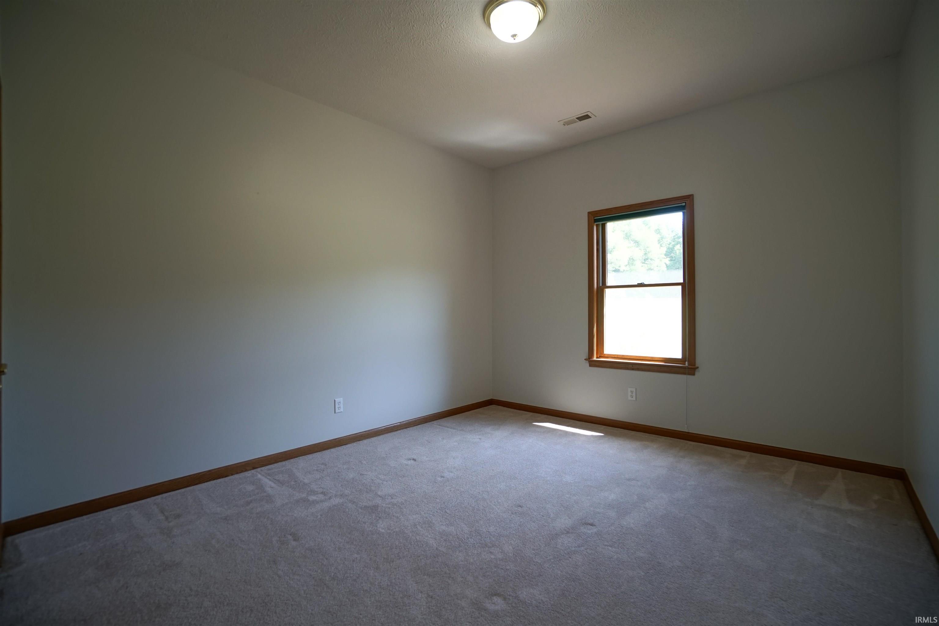 2572 North Fox Farm Road Warsaw, IN 46580 - Photo 20 of 36 Gallery Image 20